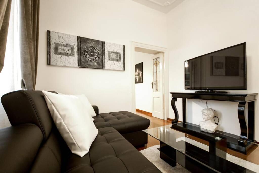 Banchi - Classic Apartment Between Navona And Campo Dei Fiori Rome Bagian luar foto